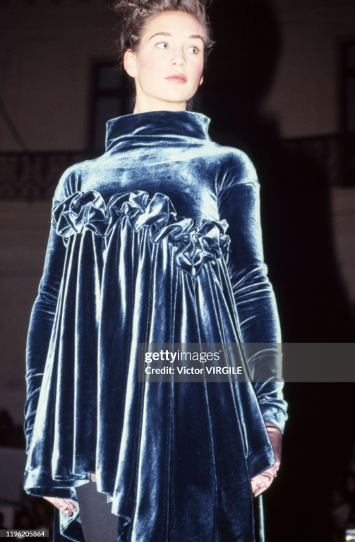ROMEO GIGLI Fall/Winter 1992-1993 Maroon Asymmetrical Pleated
